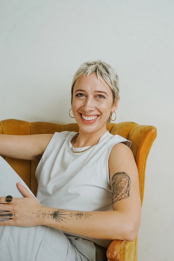 Ro Sullivan Headshot